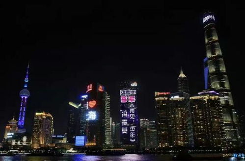 馮提莫喜提東方風(fēng)云榜季軍,還登上海地標(biāo)大屏廣告宣傳,排面十足